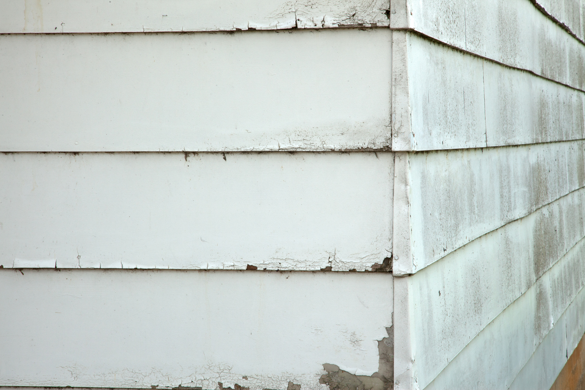 siding contractor in camden de can fix old and broken siding